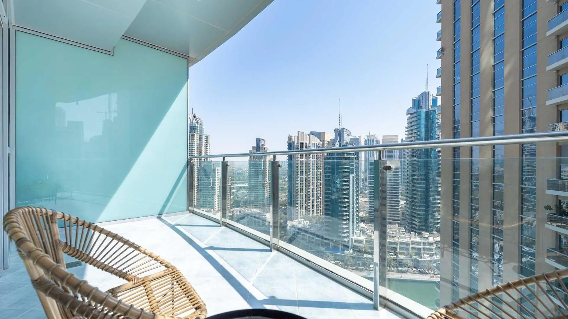 Exquisite 3-Bedrooms At Marina Terrace With Striking Views Of Dubai Marina! Apartment