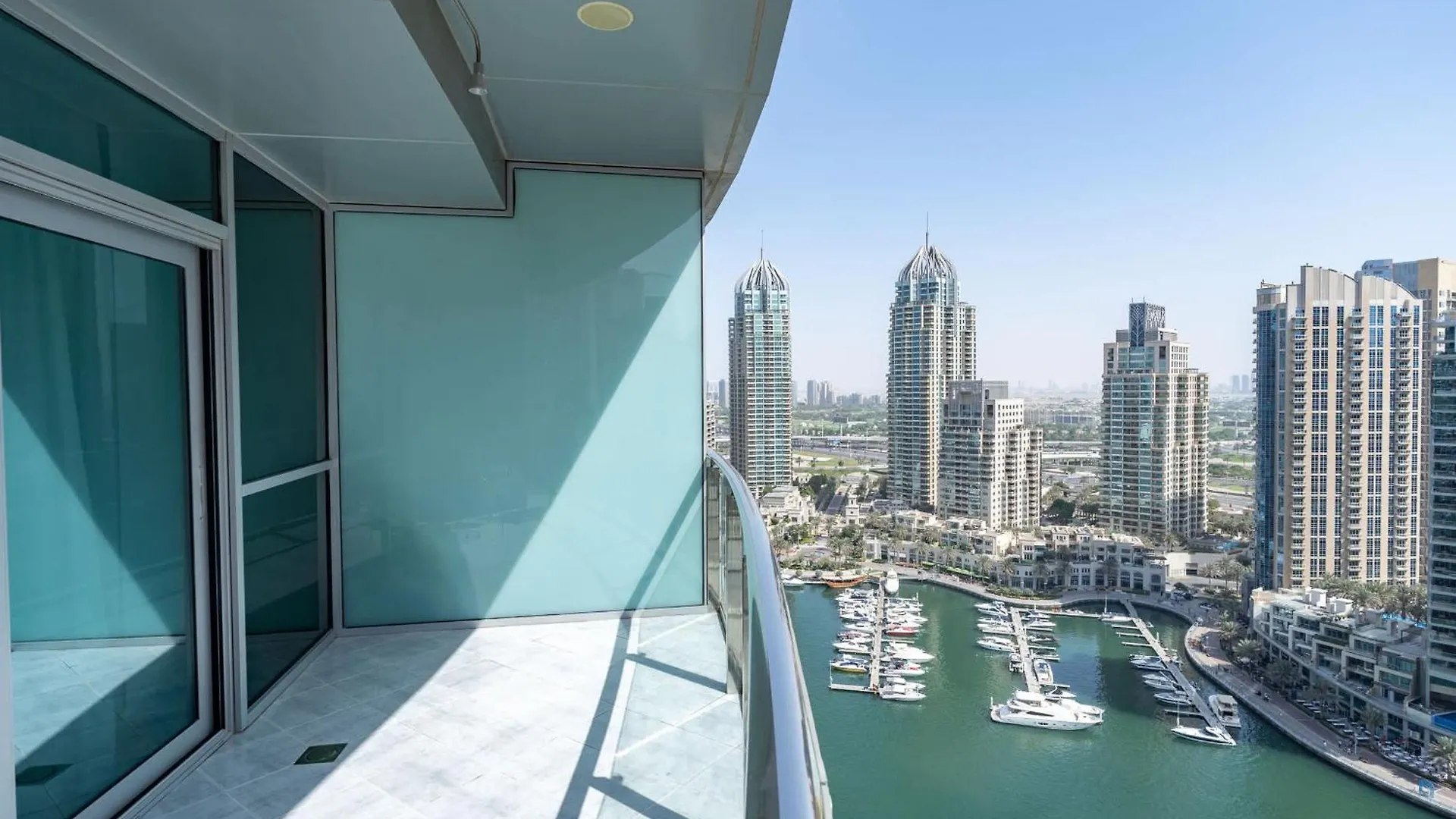 Apartment Exquisite 3-Bedrooms At Marina Terrace With Striking Views Of Dubai Marina! United Arab Emirates
