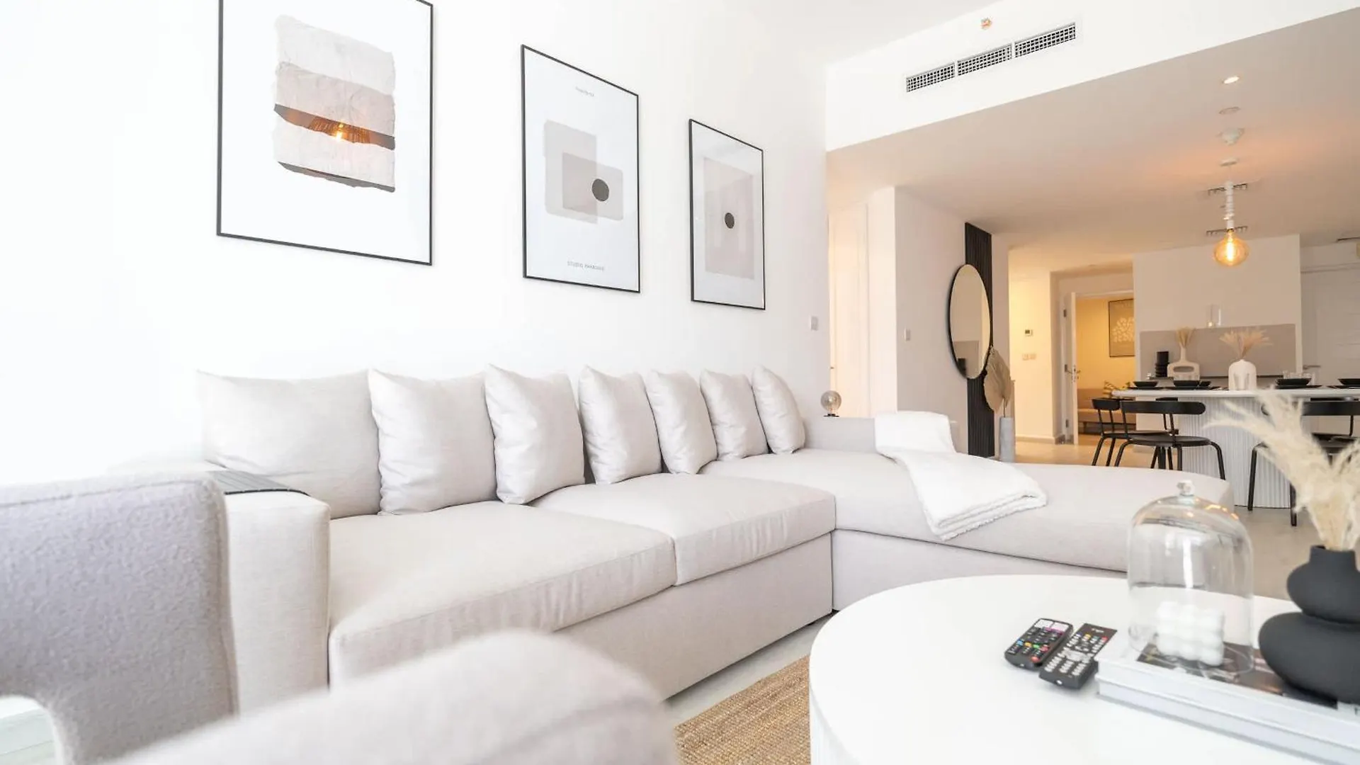 Apartment Exquisite 3-Bedrooms At Marina Terrace With Striking Views Of Dubai Marina!