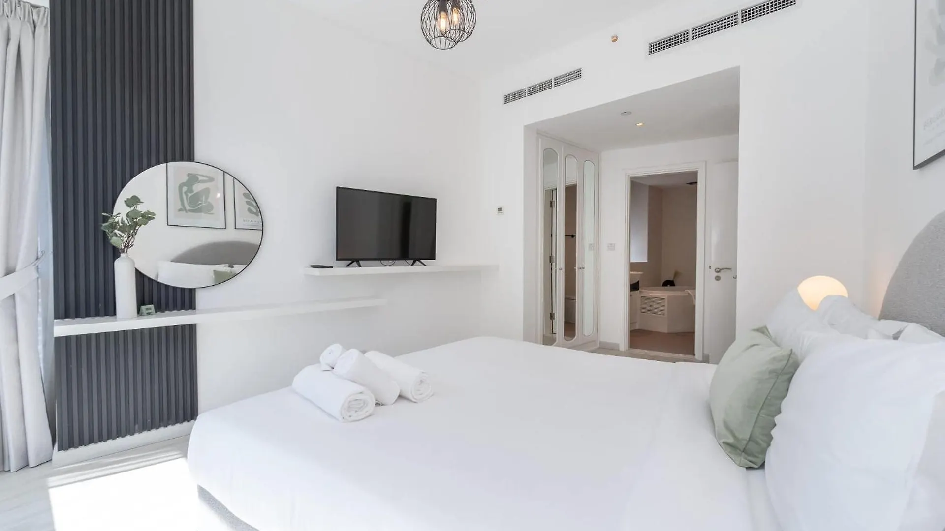 Exquisite 3-Bedrooms At Marina Terrace With Striking Views Of Dubai Marina! Apartment