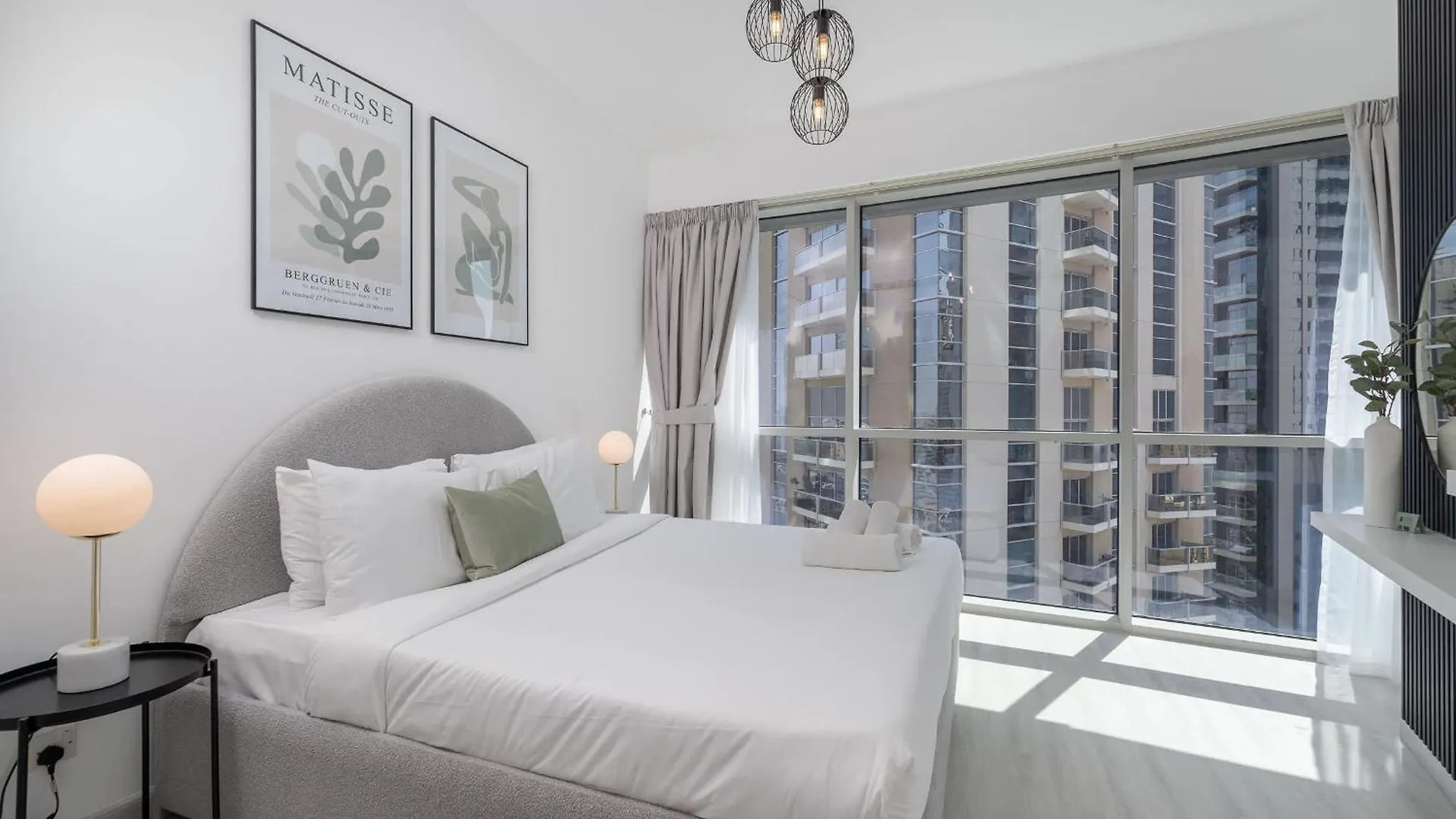 Apartment Exquisite 3-Bedrooms At Marina Terrace With Striking Views Of Dubai Marina!